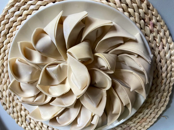 Cara Mudah Menyiapkan Resep  Pangsit Ayam Goreng yang Menggugah Selera, Sempurna