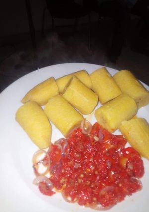A picture of Plantain with pepper sauce.