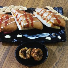 Stuffed long bread A picture of Stuffed long bread.