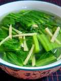 Canh rau cải bẹ xanh nấu gừng
