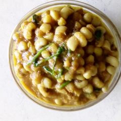 A picture of Black eyed beans curry.