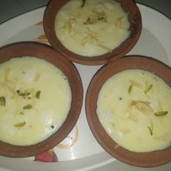 A picture of Kesar Rava Phirni.