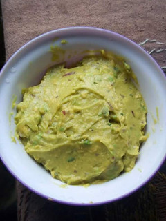 A picture of Mashed Avocado with Kachumbari.