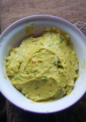 A picture of Mashed Avocado with Kachumbari.