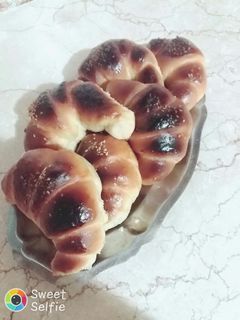 صورة لوصفة كرواسون محشي بالشوكولا (العجينة السحرية)
