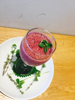 A picture of Sweet potato and berries smoothie.