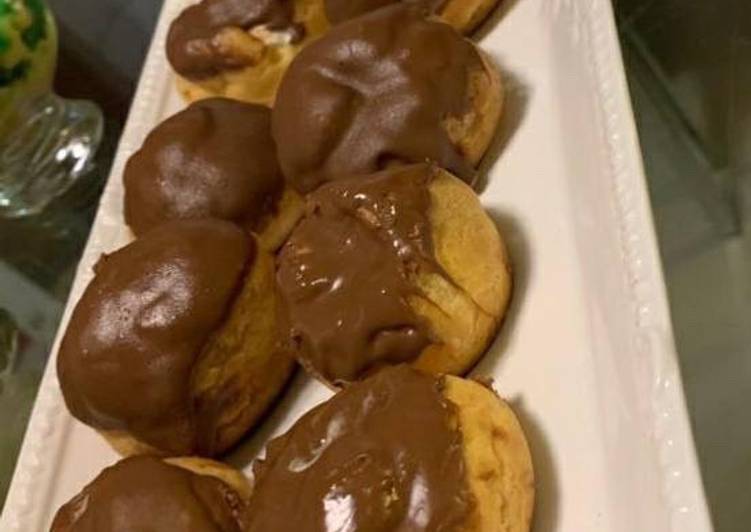 Simple Way to Make Speedy Delicious chocolate eclairs