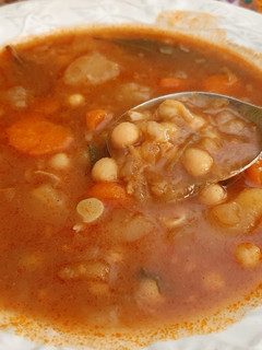 Una foto de Guiso de guisantes secos