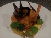 Una foto de arroz de almejas