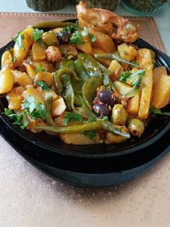 صورة لوصفة بطاطا 🥔في الفرن مع فلفل مشوي 🫑🌶