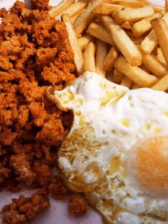 Una foto de Picadillo con patatas