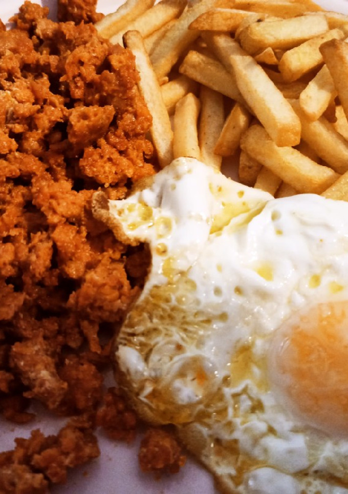 Una foto de Picadillo con patatas