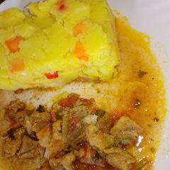 Mashed turmeric potatoes A picture of Mashed turmeric potatoes.