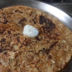 A picture of Ghobhi ka paratha.