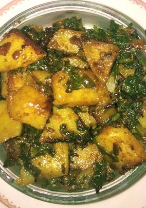 A picture of Aalu palak.