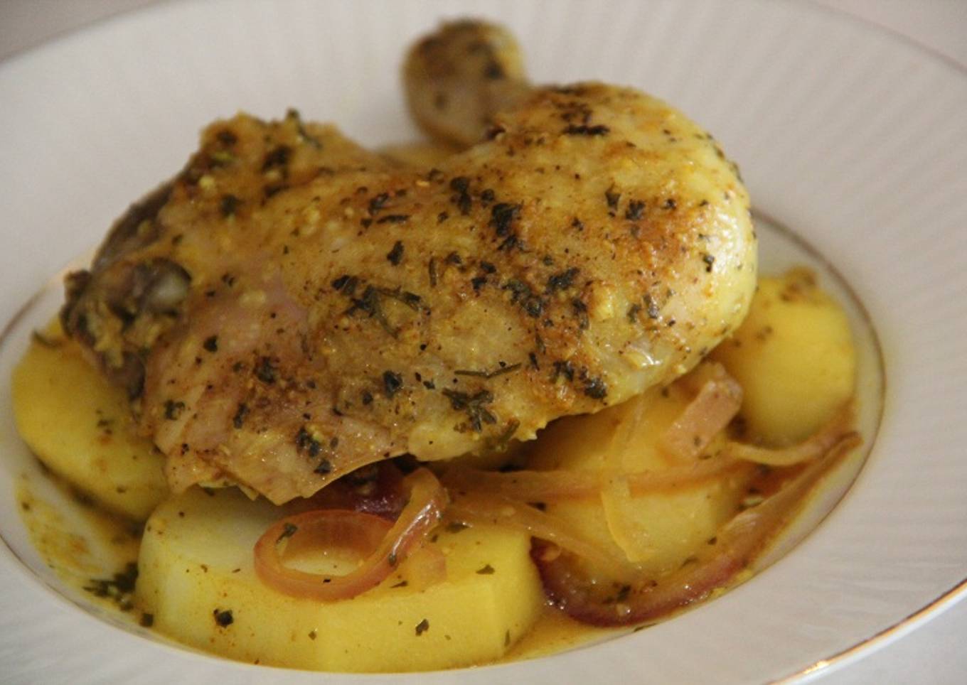 Lemony Garlic Chicken and Potatoes