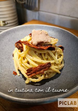 Foto di Trighetti "notte di San Lorenzo" con tonno e peperoni cruschi