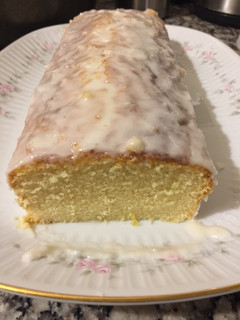 Una foto de Budin húmedo de limón