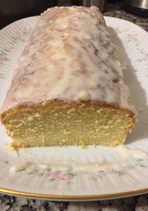 Una foto de Budin húmedo de limón