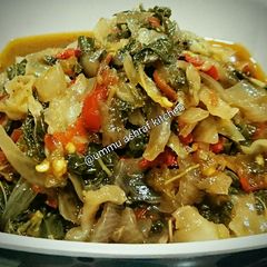 A picture of Veggies spinach soup.