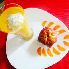 A picture of Apple Carrot shake.