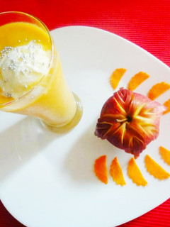 A picture of Apple Carrot shake.