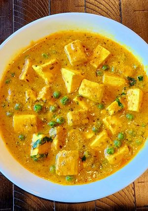 A picture of Amritsari Ajwaini Matar Paneer.