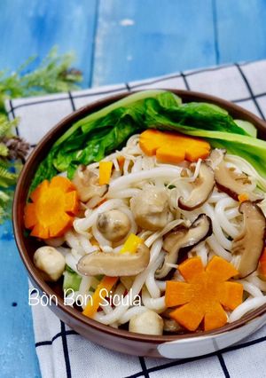 Hình của món Mì Udon Xào Chay.