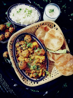 ઊંધિયું (UNDHIYU Recipe in Gujarati) રેસીપી મુખ્ય ફોટો