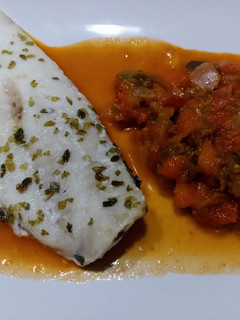 Una foto de Merluza con pisto en Thermomix
