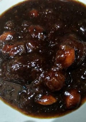 A picture of Imli alobukhara chutney.