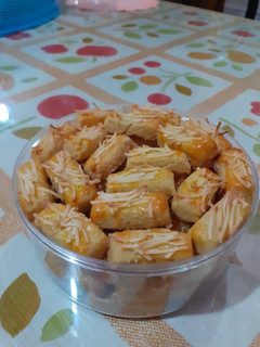 Foto resep Kastangel keju renyah banget...kres kres