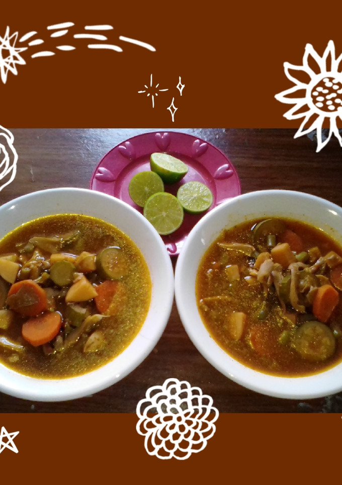 Una foto de 🍲Mole de olla con setas🫕