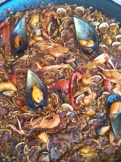 Una foto de Paella de mariscos