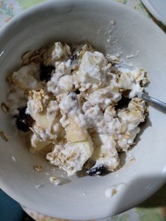 Una foto de Yogurt con manzana y avena