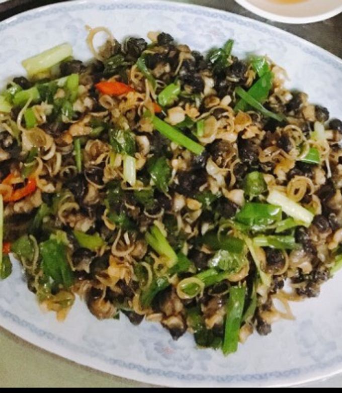Hình của món Ốc xào xả ớt.