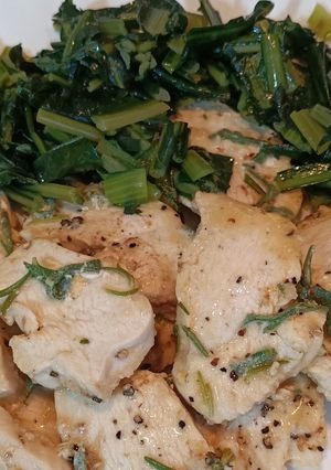 Foto di Filetti di pollo alla senape con cicoria saltata