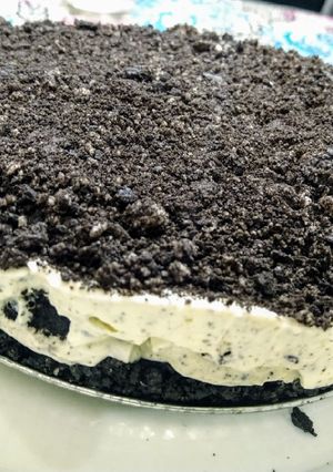 Una foto de 😋Postre helado Oreo estilo torta 💣para compartir ☺️