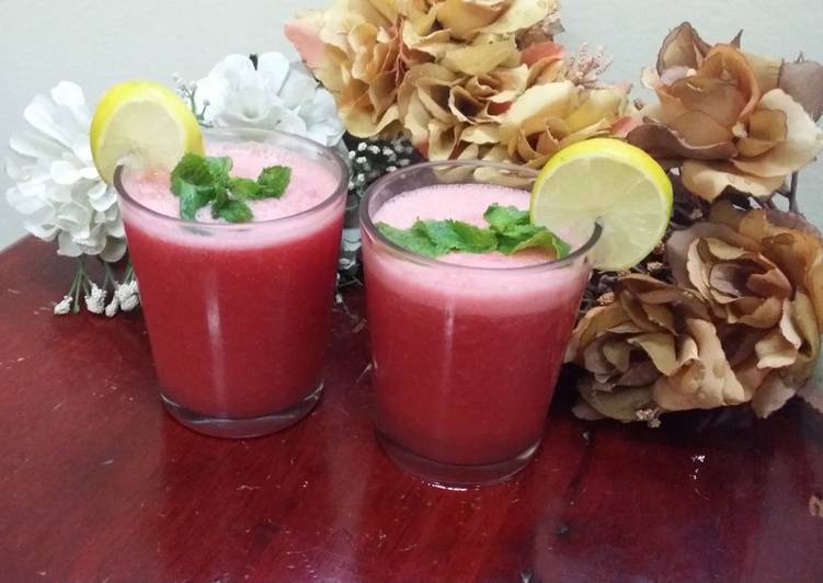 Steps to Prepare Watermelon Lemonade in 14 Minutes for Mom