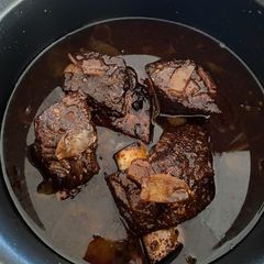A picture of 5 Star Beef Short Ribs.