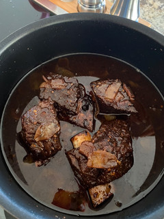 A picture of 5 Star Beef Short Ribs.