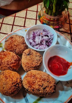 ভেজিটেবল চপ (Vegetable Chop recipe in bengali) রেসিপির প্রধান ছবি