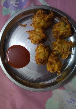 A picture of Aloo Pakode.