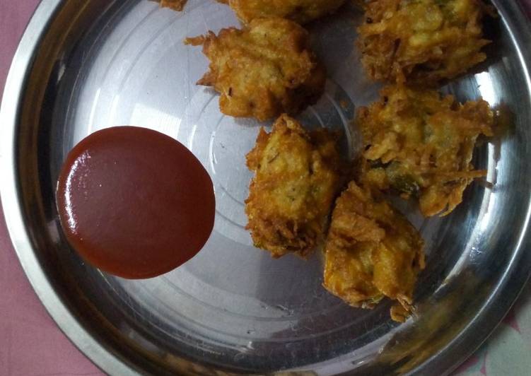 Steps to Prepare Super Quick Homemade Aloo Pakode