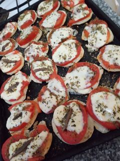 Una foto de Pizzetas con pan sin TACC, hecho a la sartén