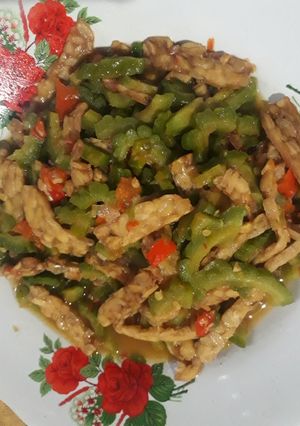 Foto resep Oseng pare tempe