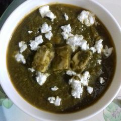 A picture of Healthy Palak Paneer.