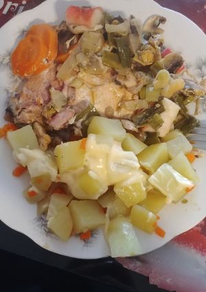 Una foto de Salmón con verduras al horno