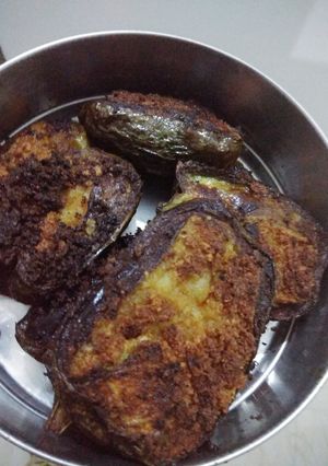 A picture of Stuffed capsicum.