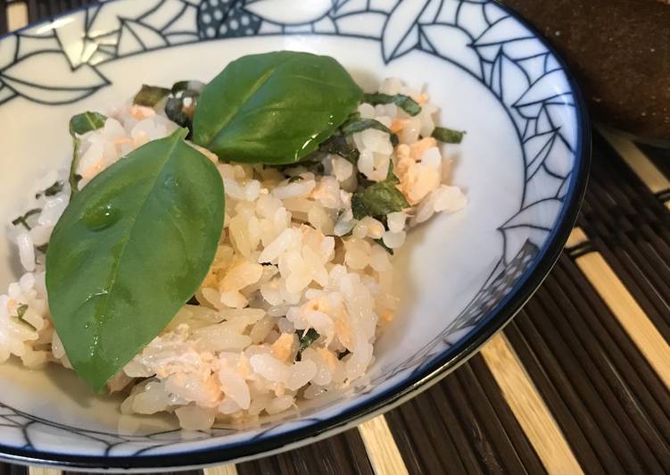 Recipe of Quick Salmon Sushi with Fresh Basil